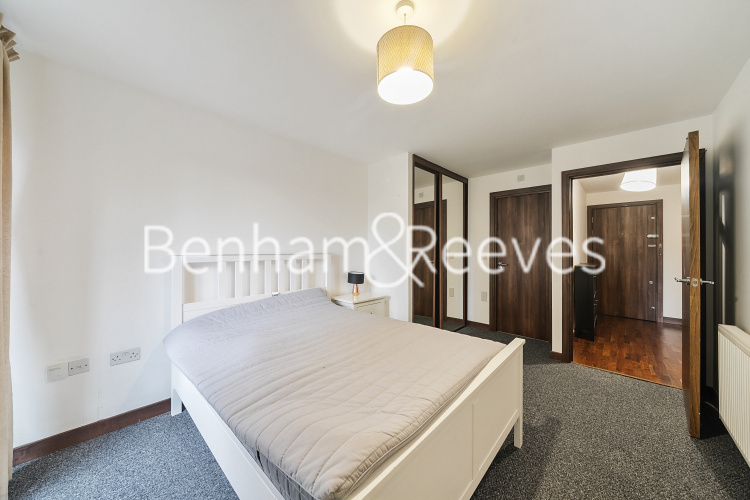 2  bedrooms flat to rent in Kings Mill Way, Denham, UB9-image 3