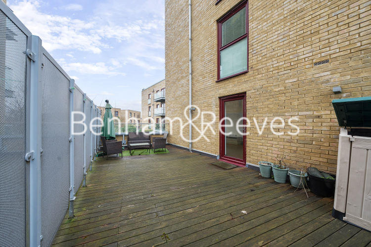 2  bedrooms flat to rent in Kings Mill Way, Denham, UB9-image 13