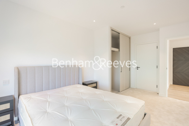 2  bedrooms flat to rent in Cedrus Avenue, Southall, UB1-image 4