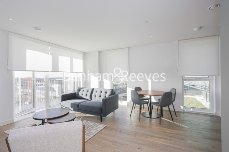 2  bedrooms flat to rent in Cedrus Avenue, Southall, UB1-image 7