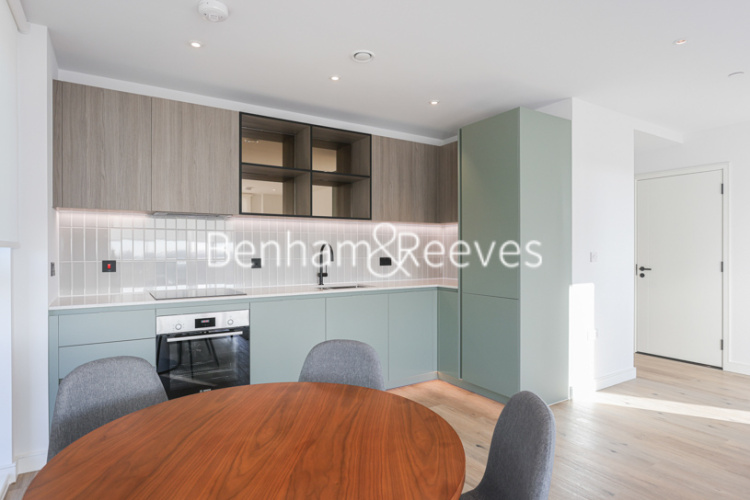 2  bedrooms flat to rent in Cedrus Avenue, Southall, UB1-image 8