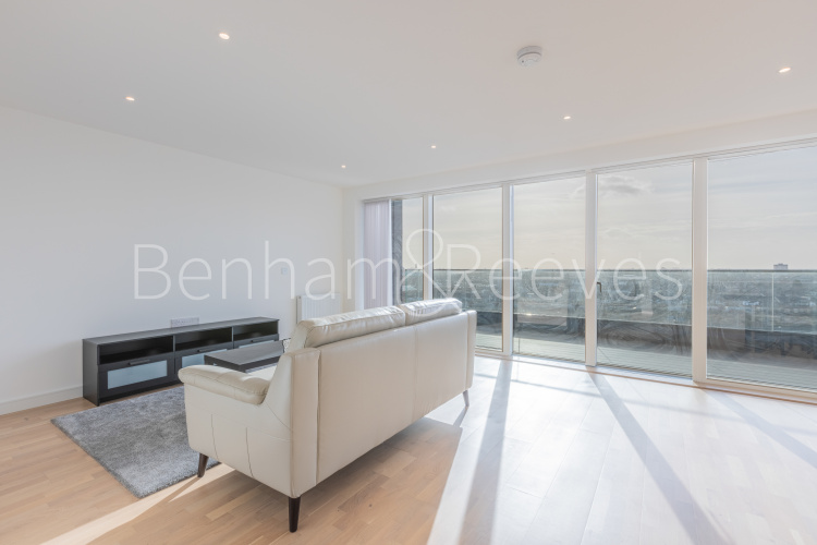 3  bedrooms flat to rent in Accolade Avenue, Southall, UB1-image 13