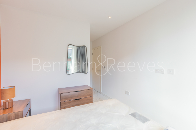 2 bedrooms flat to rent in Cedrus Avenue, Southall, UB1-image 13