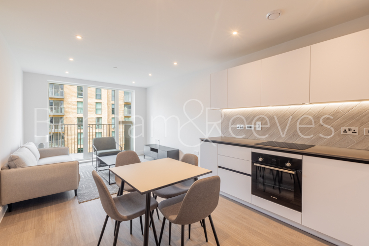 1  bedroom flat to rent in Exploration Way, Slough, SL1-image 13