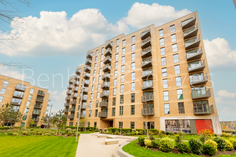 1  bedroom flat to rent in Exploration Way, Slough, SL1-image 17