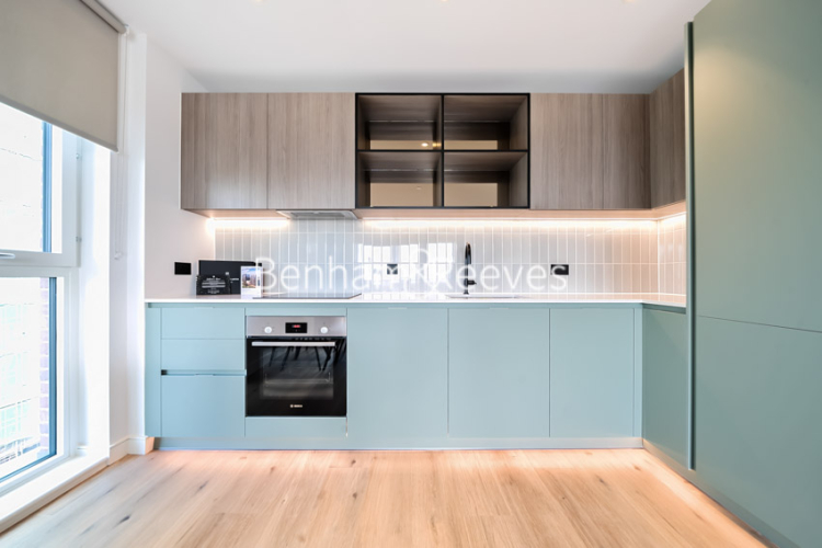 2  bedrooms flat to rent in Cedrus Avenue, Southall, UB1-image 2