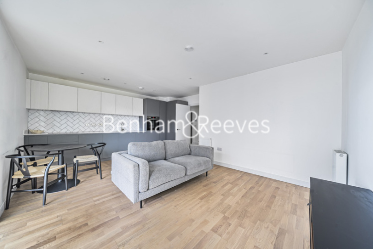 1  bedroom flat to rent in Greenleaf Walk, Southall, UB1-image 13