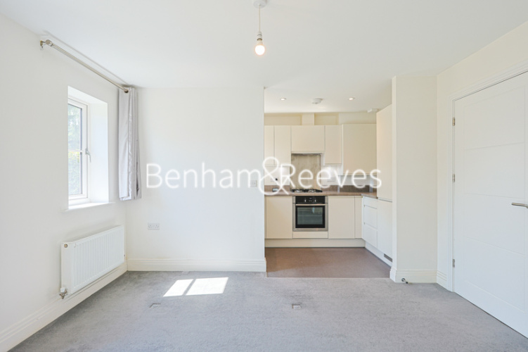 1  bedroom flat to rent in Palomino Close, Hayes, UB4-image 11