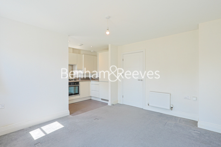 1  bedroom flat to rent in Palomino Close, Hayes, UB4-image 12