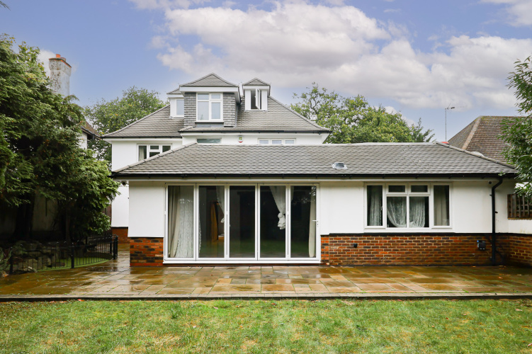 5  bedrooms house to rent in Swakeleys Road, Uxbridge, UB10-image 23