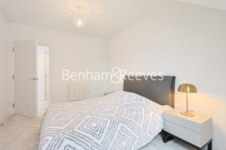 2  bedrooms flat to rent in Commonwealth Place, Slough, SL2-image 17