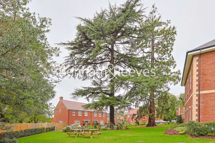 2  bedrooms flat to rent in Commonwealth Place, Slough, SL2-image 22