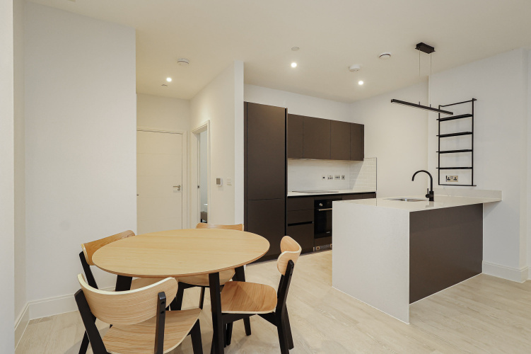1  bedroom flat to rent in Memorial Avenue, Slough SL1-image 11
