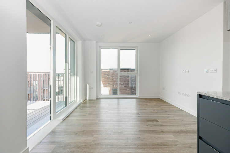 1  bedroom flat to rent in Viola House, Southall, UB1-image 1