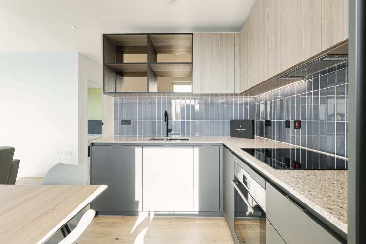 2  bedrooms flat to rent in Viola House, Greenleaf Walk, UB1-image 2