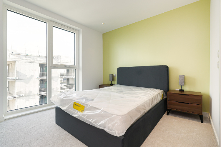 2  bedrooms flat to rent in Viola House, Greenleaf Walk, UB1-image 4