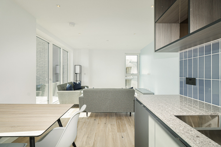 2  bedrooms flat to rent in Viola House, Greenleaf Walk, UB1-image 8