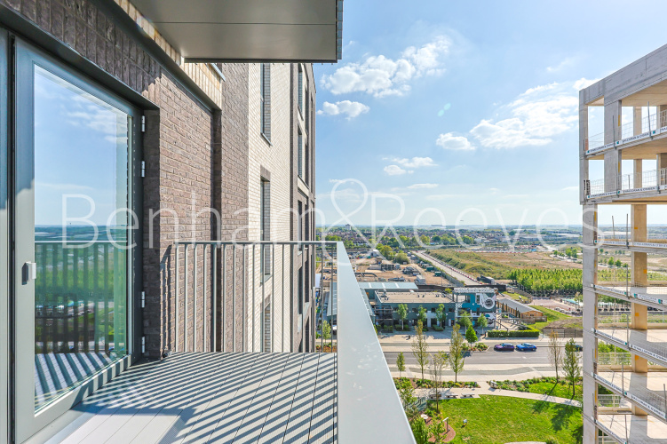 1  bedroom flat to rent in Viola House, Greenleaf Walk, UB1-image 14