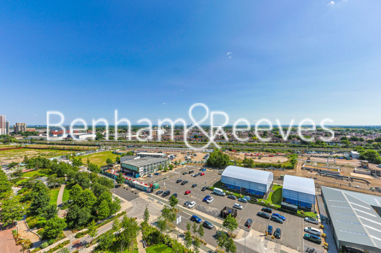 3  bedrooms flat to rent in Greenleaf Walk, Southall, UB1-image 20