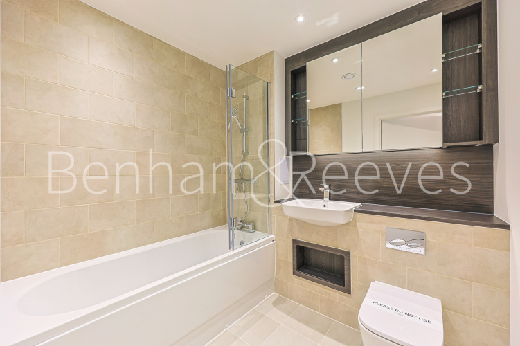 1  bedroom flat to rent in Farine Avenue, Hayes, UB3-image 5