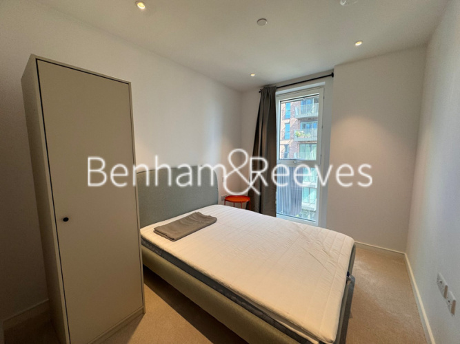2  bedrooms flat to rent in Viola House, Greenleaf Walk, UB1-image 10