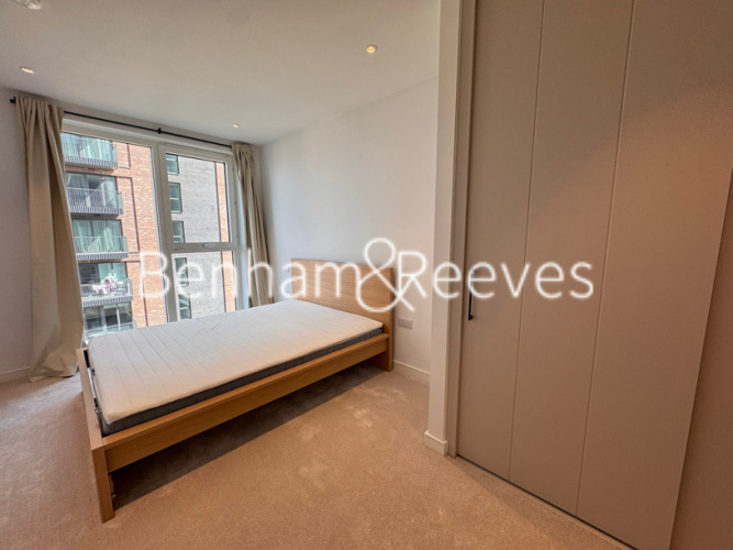 2  bedrooms flat to rent in Viola House, Greenleaf Walk, UB1-image 3