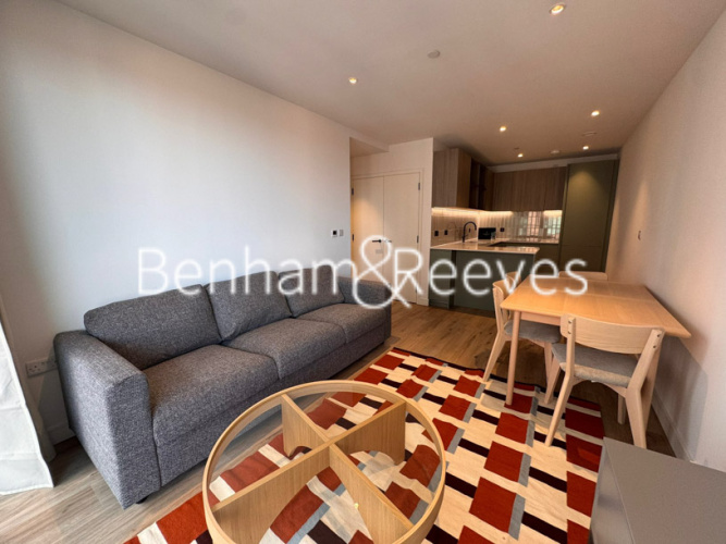 2  bedrooms flat to rent in Viola House, Greenleaf Walk, UB1-image 6