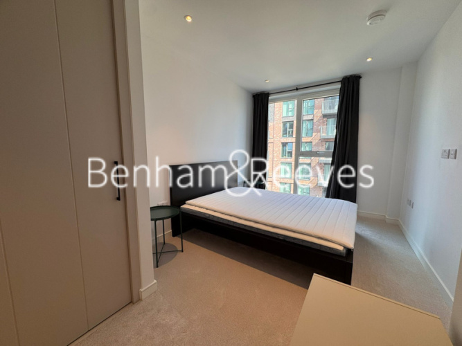 2  bedrooms flat to rent in Viola House, Greenleaf Walk, UB1-image 3