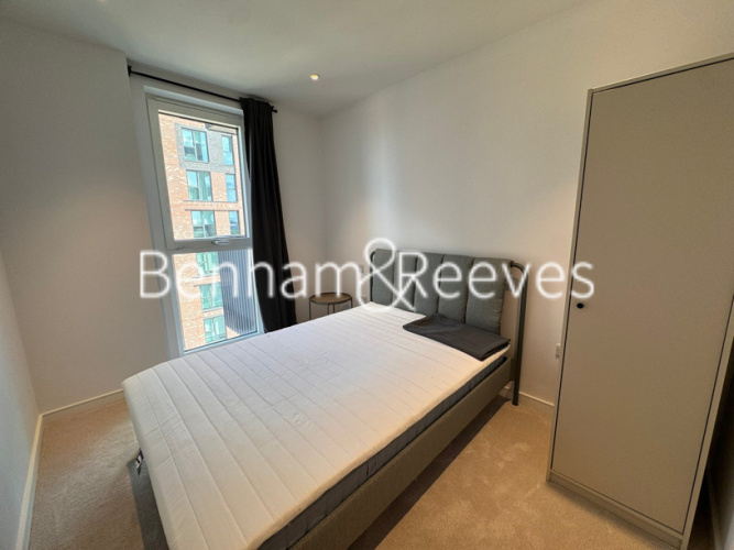 2  bedrooms flat to rent in Viola House, Greenleaf Walk, UB1-image 7