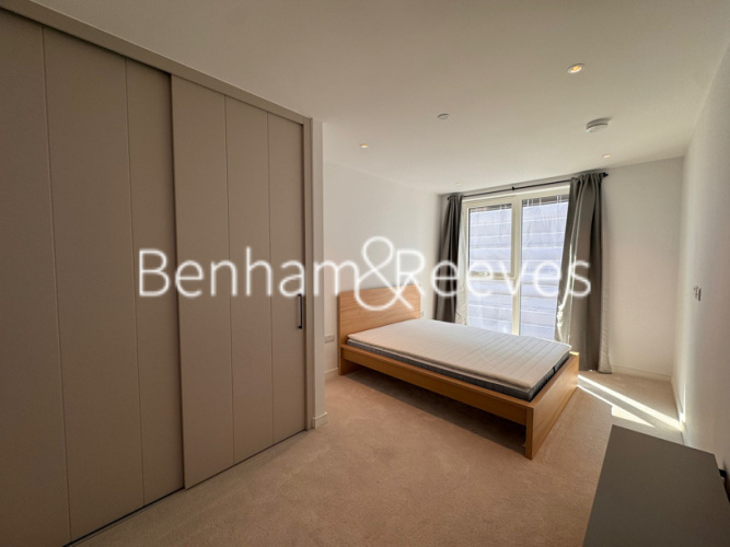 1  bedroom flat to rent in Viola House, Greenleaf Walk, UB1-image 3