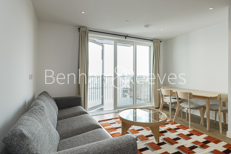 1  bedroom flat to rent in Viola House, Greenleaf Walk, UB1-image 10