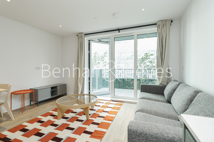 1  bedroom flat to rent in Viola House, Greenleaf Walk, UB1-image 1