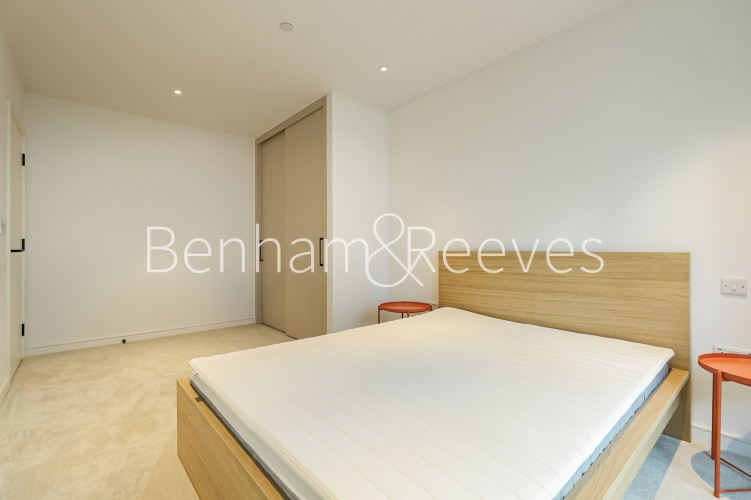 1  bedroom flat to rent in Viola House, Greenleaf Walk, UB1-image 8