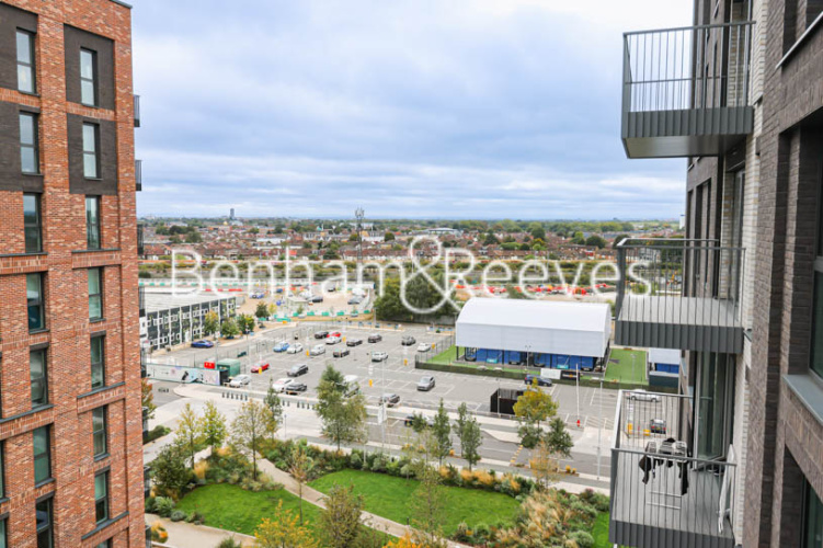 2  bedrooms flat to rent in Greenleaf Walk, Southall, UB1-image 12