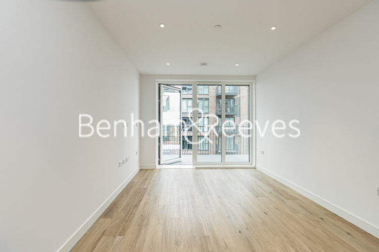 2  bedrooms flat to rent in Greenleaf Walk, Southall, UB1-image 13