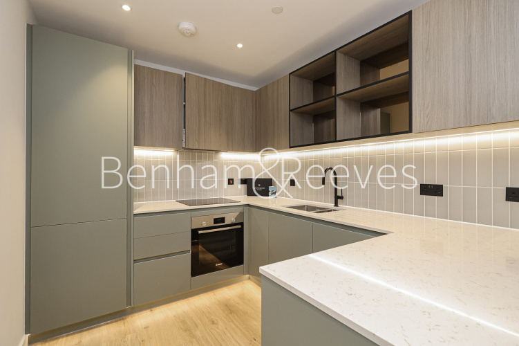 2  bedrooms flat to rent in Viola House, Greenleaf Walk, UB1-image 2