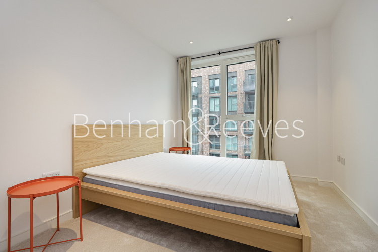 2  bedrooms flat to rent in Viola House, Greenleaf Walk, UB1-image 3