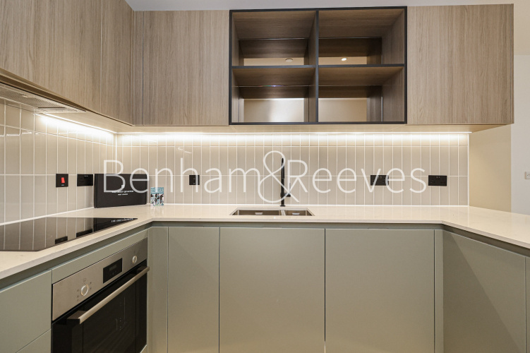2  bedrooms flat to rent in Viola House, Greenleaf Walk, UB1-image 8