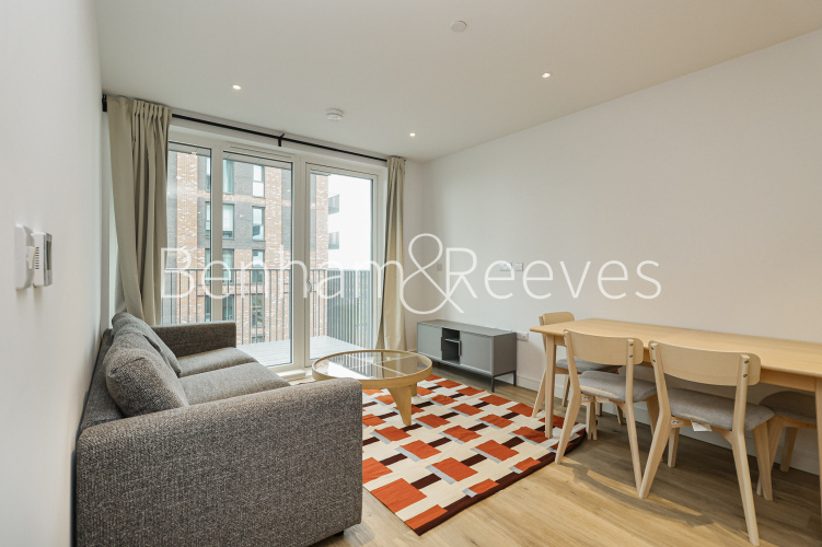2  bedrooms flat to rent in Viola House, Greenleaf Walk, UB1-image 9