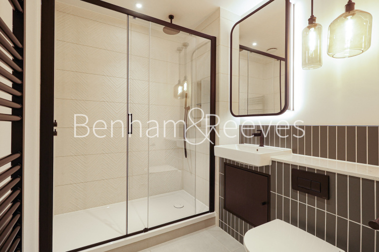 2  bedrooms flat to rent in Viola House, Greenleaf Walk, UB1-image 11