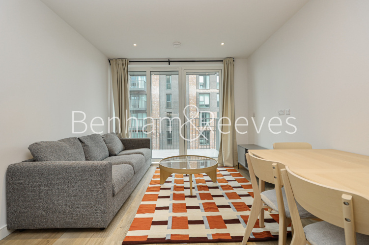 2  bedrooms flat to rent in Viola House, Greenleaf Walk, UB1-image 14