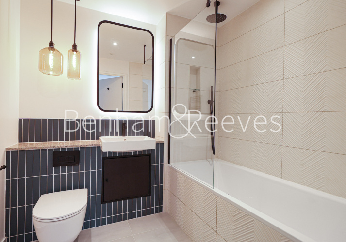 2  bedrooms flat to rent in Viola House, Greenleaf Walk, UB1-image 12