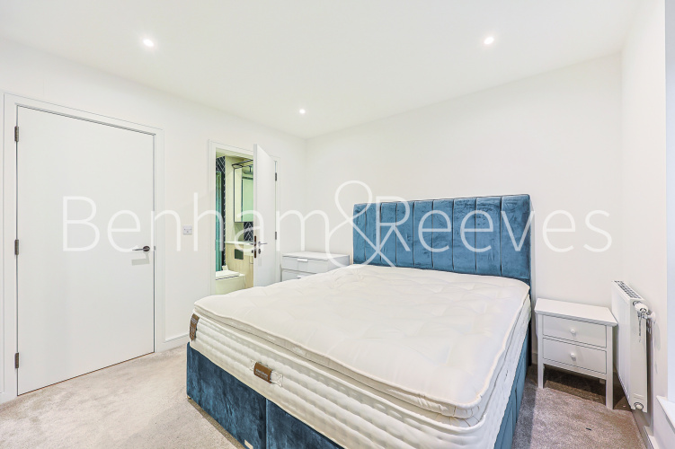 2  bedrooms flat to rent in Cedrus Avenue, Southall, UB1-image 14