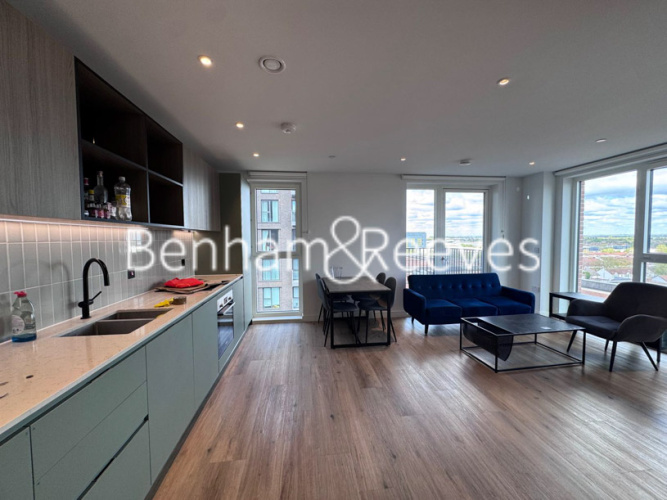 1  bedroom flat to rent in Cedrus Avenue, Southall, UB1-image 1