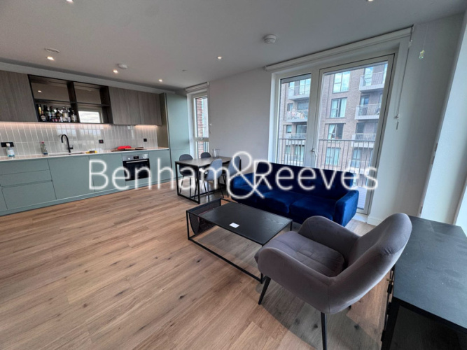 1  bedroom flat to rent in Cedrus Avenue, Southall, UB1-image 2
