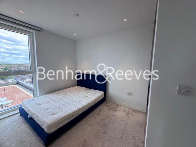 1  bedroom flat to rent in Cedrus Avenue, Southall, UB1-image 3