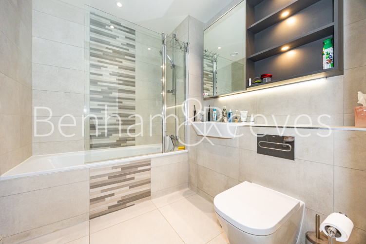 2  bedrooms flat to rent in Edwin House, Accolade Avenue, UB1-image 10