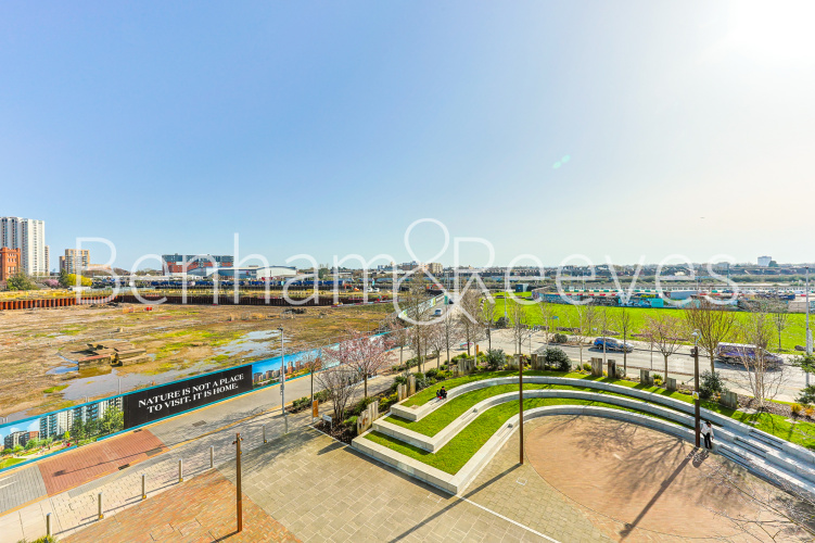 2  bedrooms flat to rent in Edwin House, Accolade Avenue, UB1-image 12