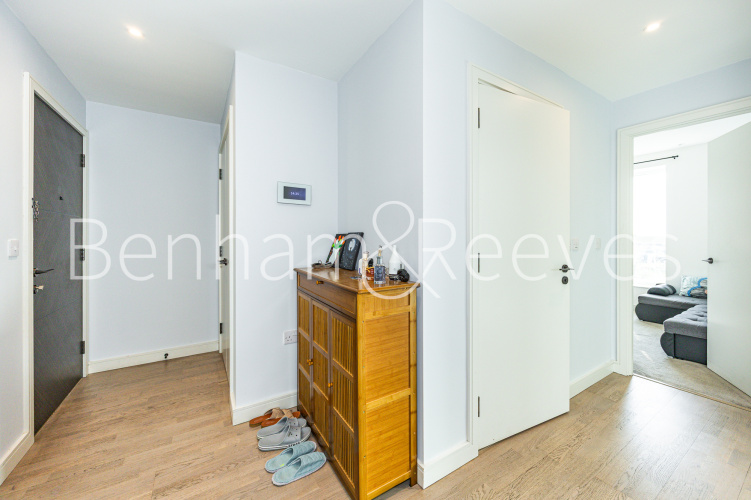 2  bedrooms flat to rent in Edwin House, Accolade Avenue, UB1-image 15