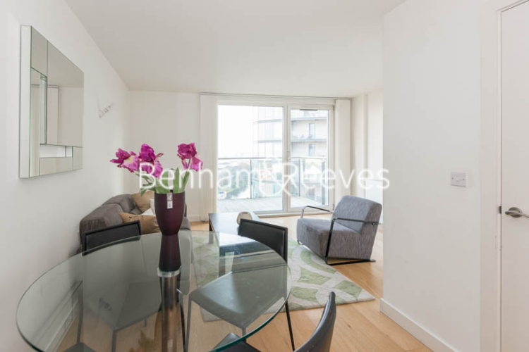 1  bedroom flat to rent in Station Approach, Hayes, UB3-image 3